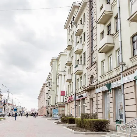 Apartment Tsentr Nezavisimosti 35 *