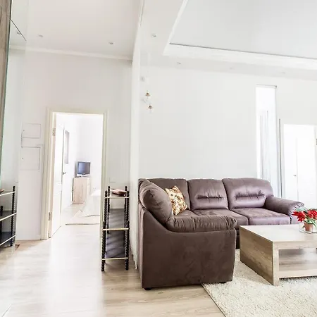 Tsentr Nezavisimosti 35 Apartment